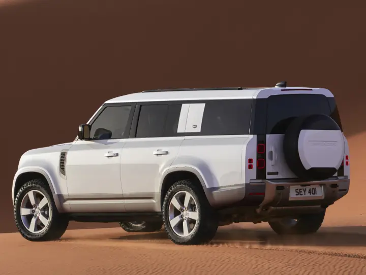 Land Rover Defender 130